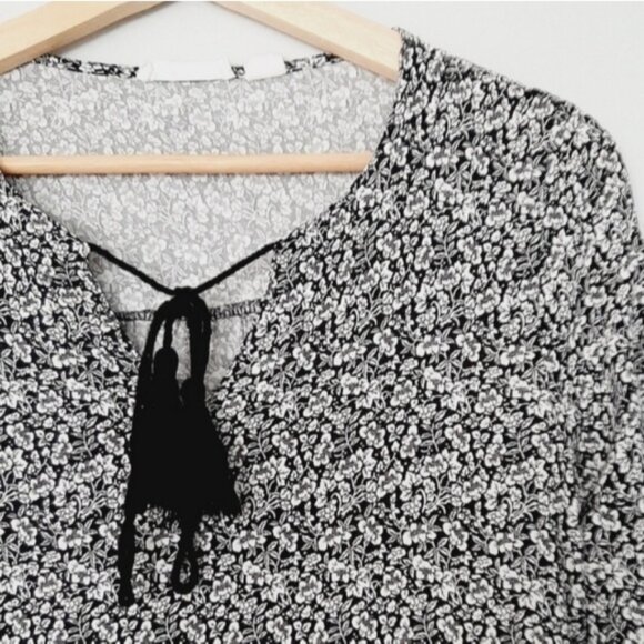 RIPE Boho Light Tunic Blouse B&W Floral Pattern Multicolor Hem Sz M - Picture 5 of 13
